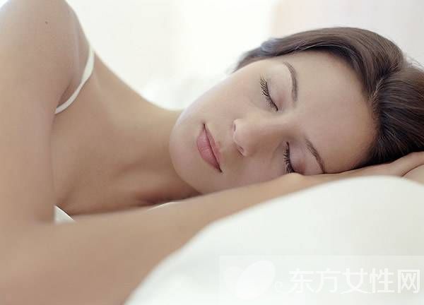 裸睡好不好 裸睡的好處和壞處