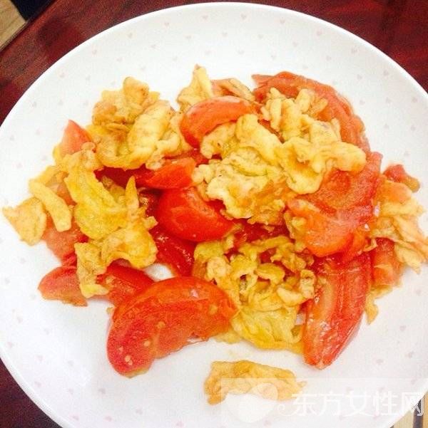 番茄炒蛋的家常做法 番茄炒蛋潤膚又助消化