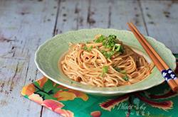 花生醬拌面的家常做法 花生醬拌面的烹飪技巧