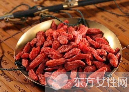 枸杞子泡茶有什么好處 分析枸杞子的功效與禁忌