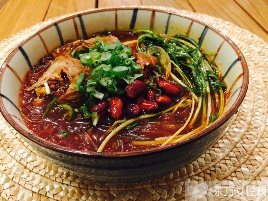 如何做酸辣粉 教你酸辣粉的做法及3個(gè)配方