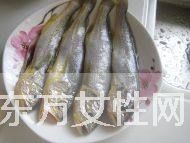 清蒸小黃魚(yú)的做法 教你做味道鮮美的小黃魚(yú)