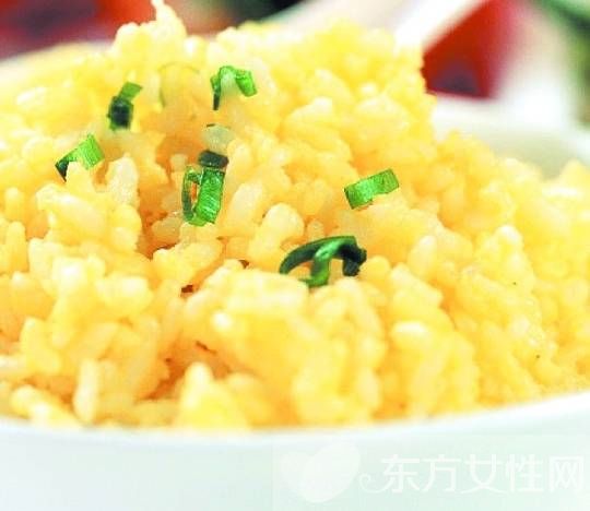 蛋炒飯?jiān)趺醋龊贸?蛋炒飯簡單做法