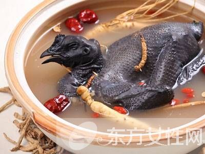 烏雞湯該怎么做 烏雞湯的功效與作用