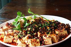 麻辣豆腐的做法大全 麻婆豆腐是哪個菜系的名菜