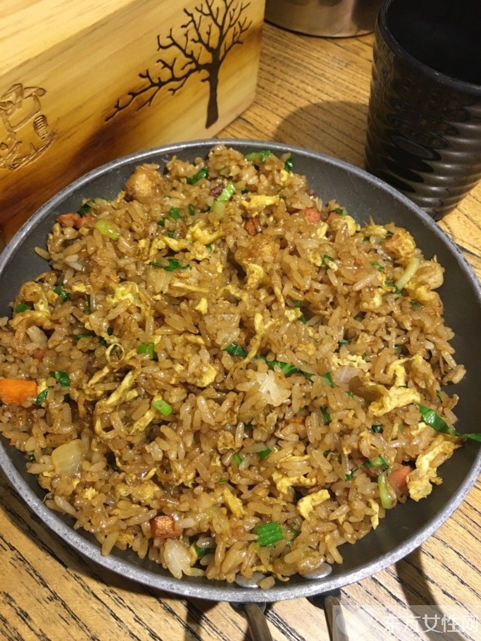蛋炒飯?jiān)趺醋龊贸?蛋炒飯簡單做法
