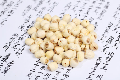 蓮子心的作用 食用方法及副作用介紹