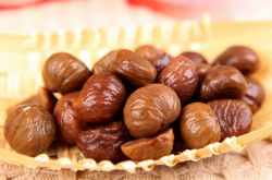 栗子怎么剝皮  板栗生吃有什么好處