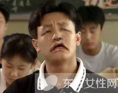 眼睛哭腫了怎么快速消腫 哭后避免浮腫的三大方法