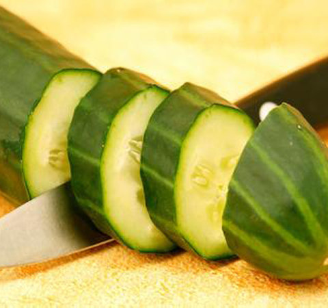 西紅柿的營養(yǎng)價(jià)值 吃西紅柿警惕放白糖