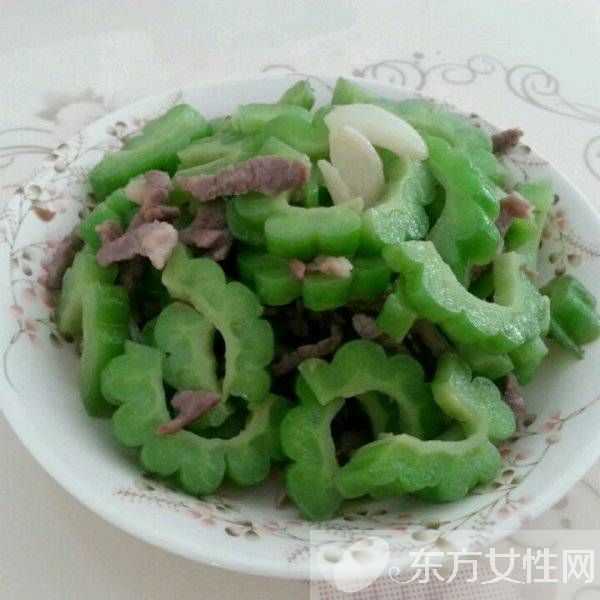 苦瓜炒肉的做法大全 教你苦瓜不苦的6個(gè)小妙招