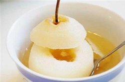 冰糖燉雪梨的功效 感冒吃它好處多