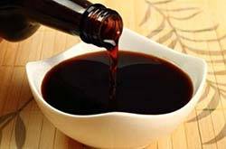 多吃醬油皮膚會(huì)變黑嗎 吃醬油的壞處