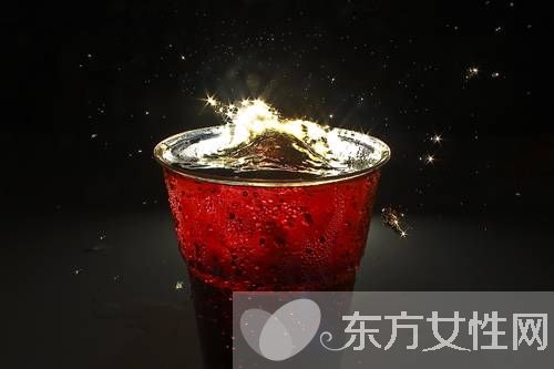 可樂(lè)加味精喝了會(huì)怎樣  可樂(lè)加味精是催情劑嗎