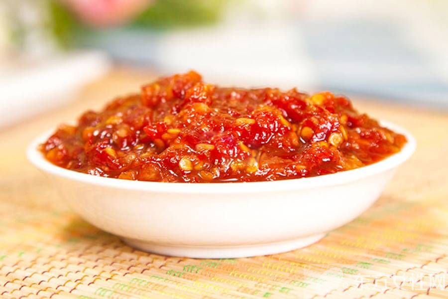 蒜蓉辣椒醬的做法 蒜蓉辣椒醬怎么吃