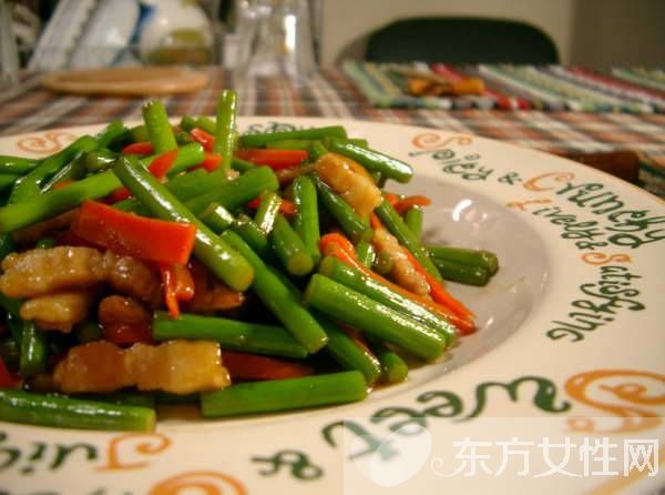 蒜苗炒肉絲的做法 蒜苗炒肉絲菜品特色