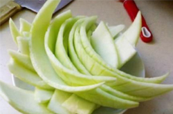 西瓜皮的作用有哪些 養(yǎng)生美容兩不誤