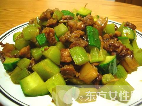 生活小貼士 教你如何炒菜不變色