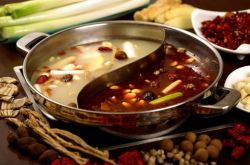 自制清湯火鍋底料 盤點冬季吃火鍋的四大禁忌