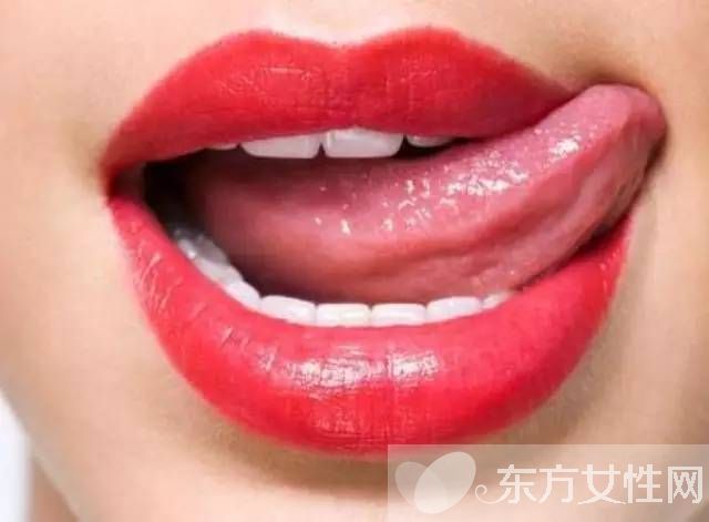 嘴唇干裂脫皮怎么辦 嘴唇干裂脫皮是什么原因