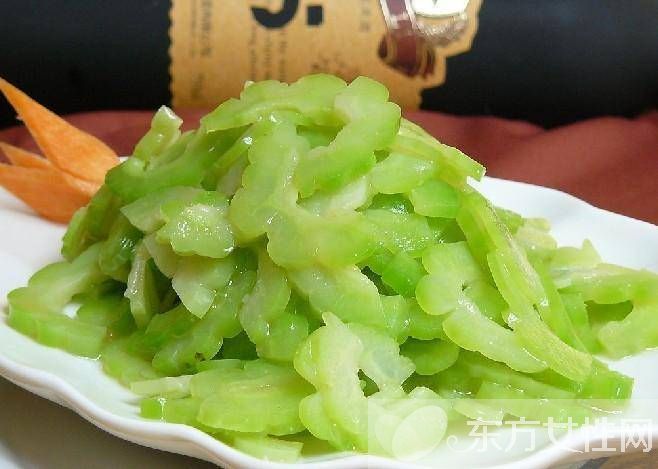 涼拌苦瓜怎么做好吃 苦瓜的禁忌不可忘