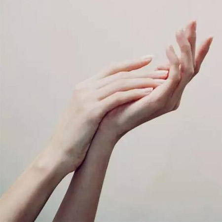 原來花露水的妙用這么多 千萬別浪費(fèi)了