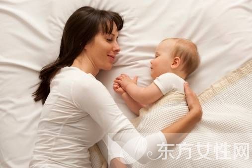 小孩反復(fù)發(fā)燒怎么辦 寶寶反復(fù)發(fā)燒吃什么好