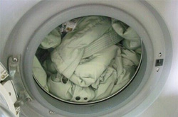 羽絨服可以用洗衣機(jī)洗嗎 揭羽絨服的清洗方法