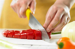 切辣椒后手很辣怎么辦 這些小妙招你知道幾個(gè)