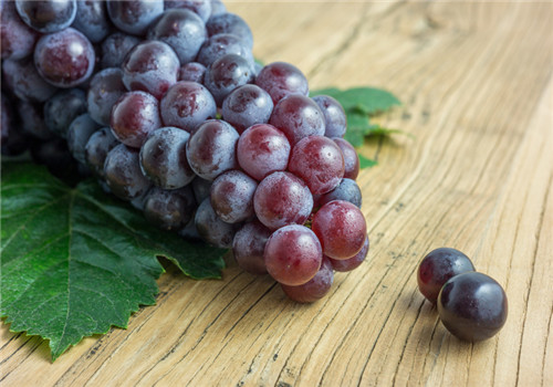 提子的營養(yǎng)價值有哪些 多吃提子有什么好處