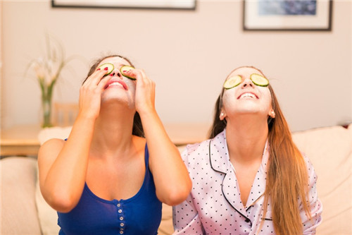 皮膚老化的信號(hào) 警惕六大皮膚老化癥狀