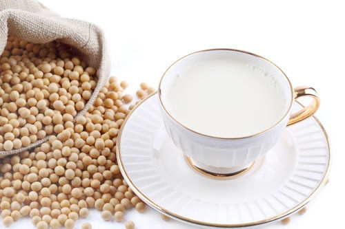 豆?jié){不能與什么一起吃 豆?jié){什么時候喝最好