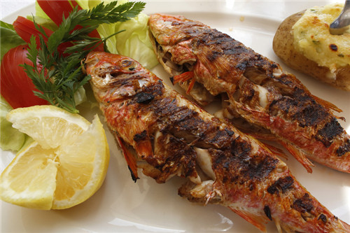 揭檸檬的17種妙用方法 趕緊學(xué)起來