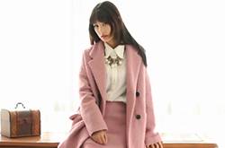 小香風(fēng)呢子長外套搭配 輕松穿出氣質(zhì)范