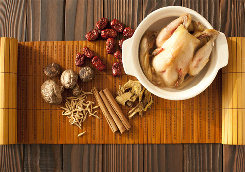 怎樣煲雞湯最有營養(yǎng) 只需要10個(gè)技巧
