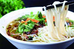 常吃米線的危害大揭秘  黑心米線 增加致癌風(fēng)險(xiǎn)