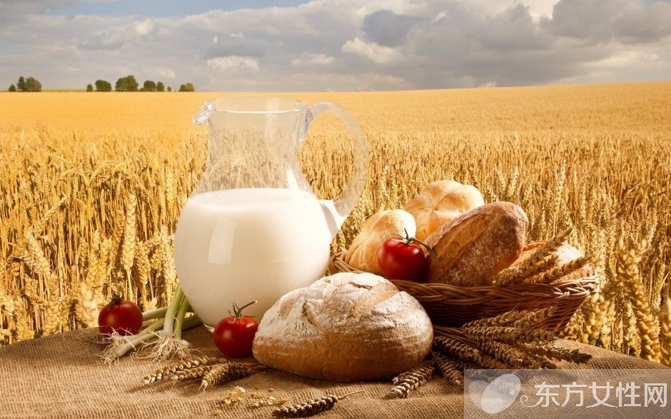 空腹喝牛奶的危害有哪些  牛奶什么時(shí)候喝最好