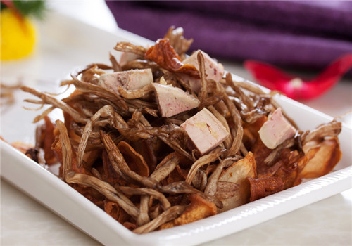 揭茶樹(shù)菇的營(yíng)養(yǎng)價(jià)值 健脾止瀉抗癌防癌