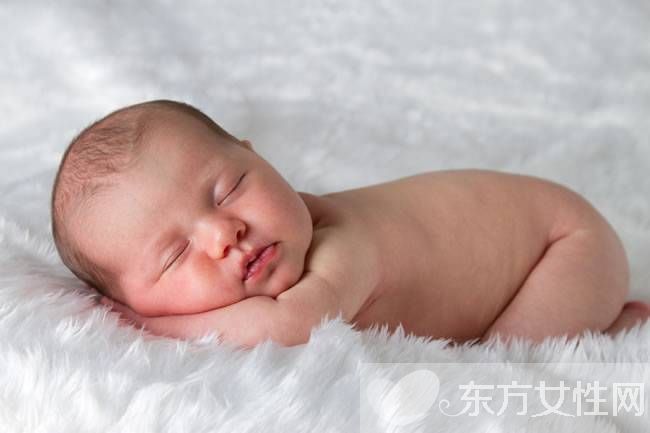 兩個月的寶寶睡眠時間 什么原因影響寶寶睡眠呢