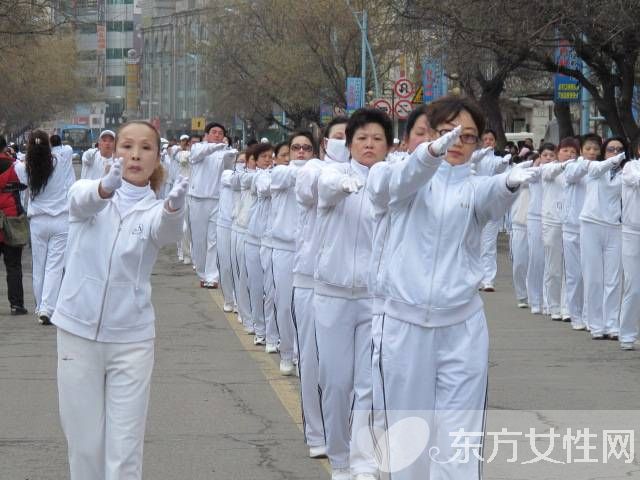 行進(jìn)有氧健身操的好處 行進(jìn)有氧健身操的5點(diǎn)要求