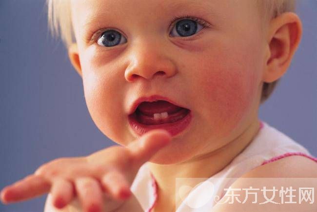 寶寶幾個(gè)月長(zhǎng)牙 出現(xiàn)這些情況媽媽一定不能馬虎