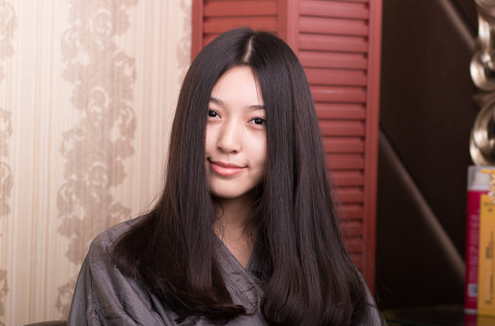 多長時間洗一次頭 發(fā)質不同次數(shù)不盡相同