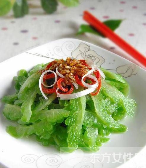 涼拌苦瓜怎么做好吃 苦瓜的禁忌不可忘