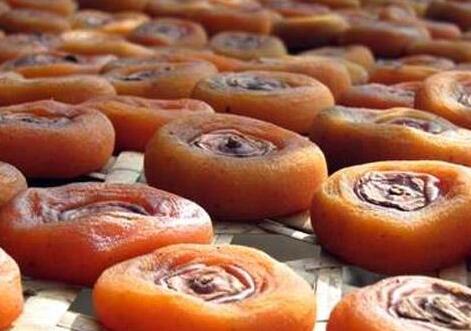 柿子餅的營養(yǎng)價值有哪些呢 柿子餅的制作步驟