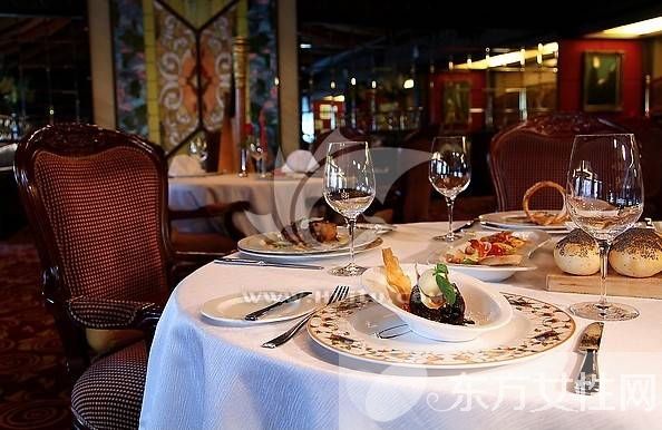 中餐就餐應(yīng)注意這些禮儀 禮儀常識(shí)你知多少