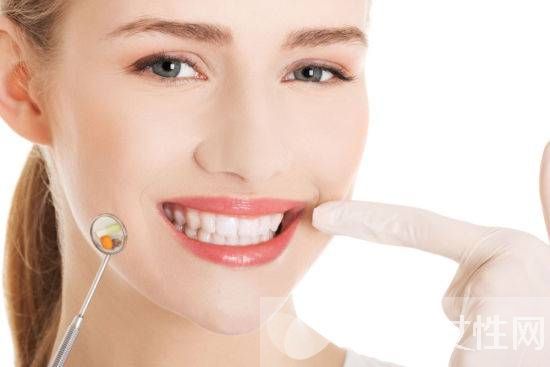 牙齒發(fā)黃的原因是什么 怎樣讓牙齒變白小竅門