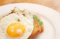 荷包蛋怎么煎 兩大方法教你如何煎出一顆完美的荷包蛋
