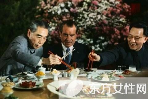 中餐就餐應(yīng)注意這些禮儀 禮儀常識(shí)你知多少