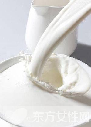 哪種脫脂牛奶好 脫脂牛奶與全脂牛奶的區(qū)別