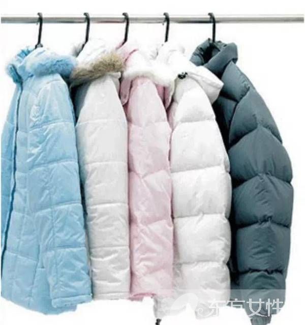羽絨服應該怎么洗 清洗羽絨服的注意事項需謹記